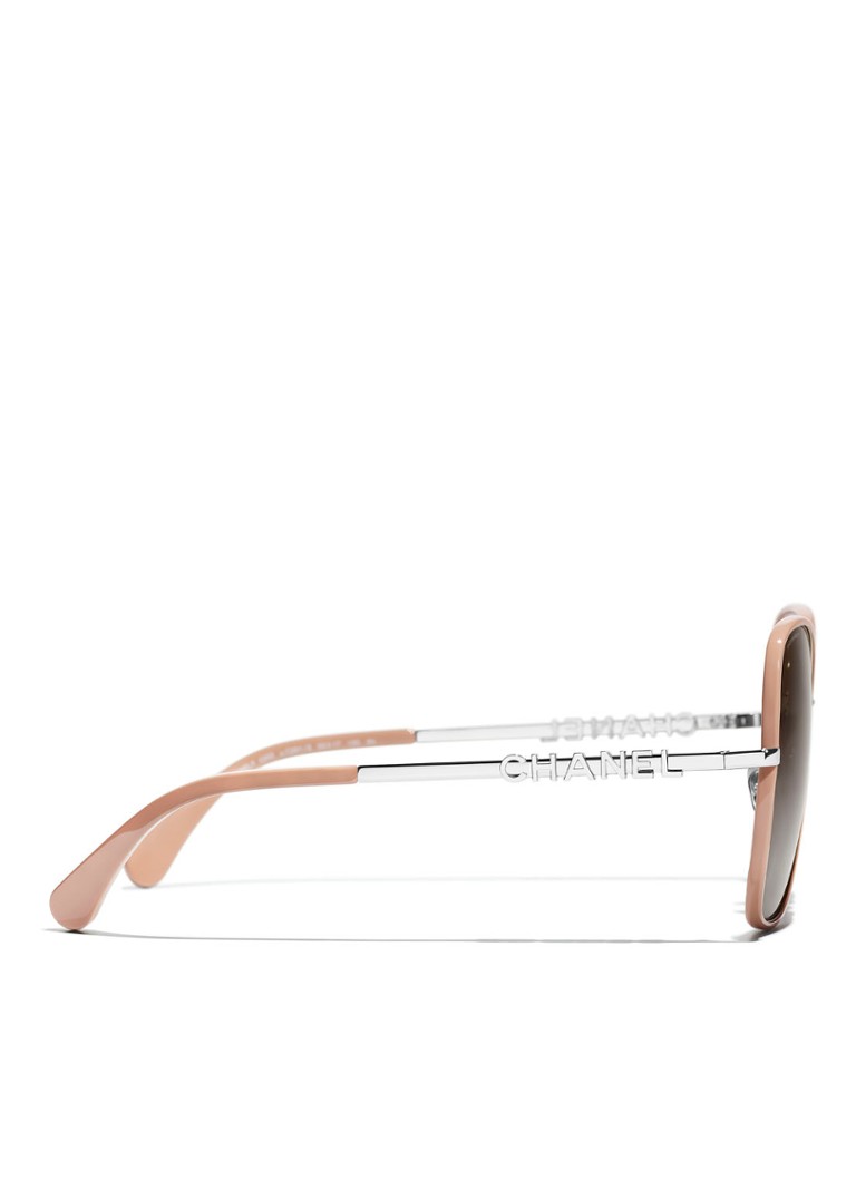 Ochelari de soare Chanel în formă de fluture
