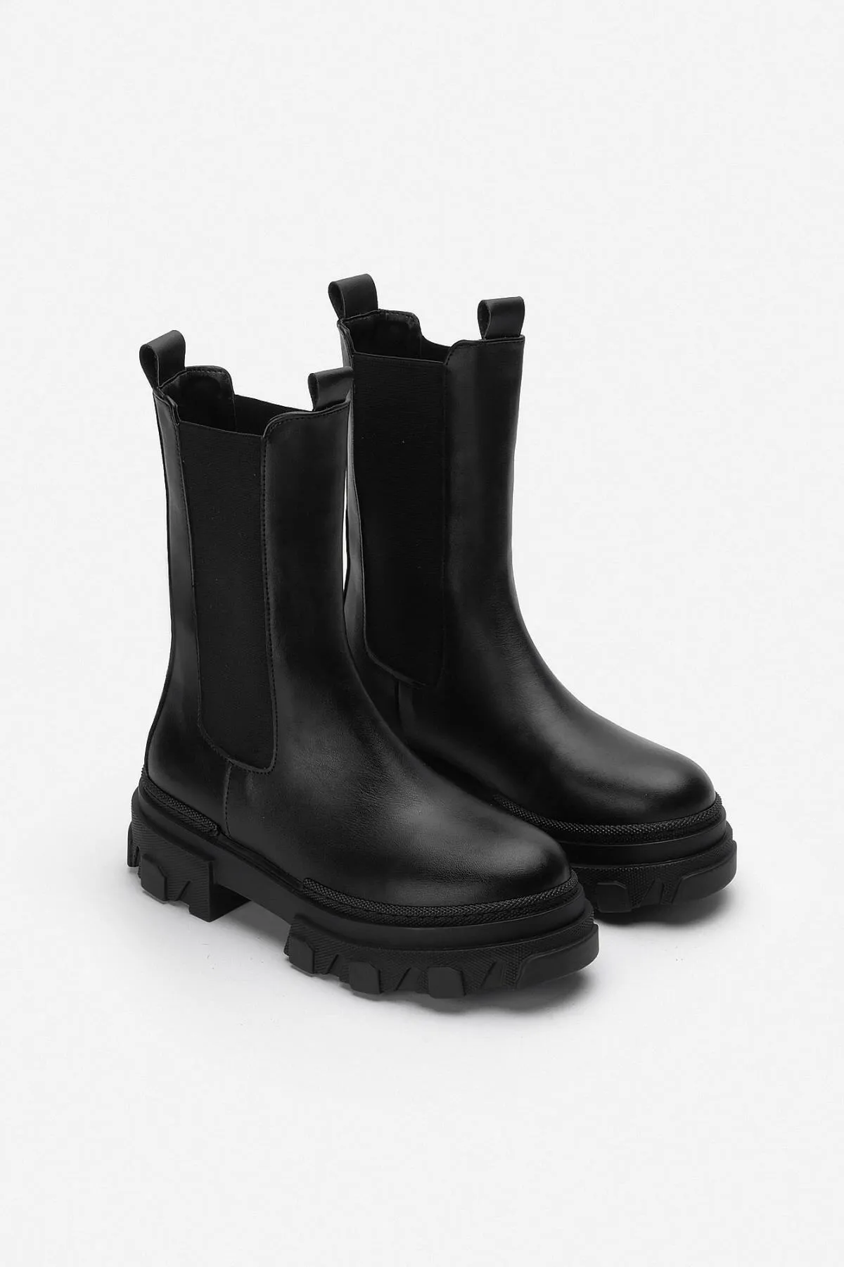 NİŞANTAŞI SHOES  Monaco Damenstiefel mit flacher Sohle aus schwarzem, mattem Gummi