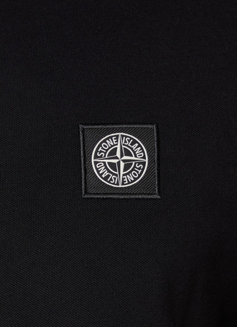 Πόλο Stone Island 2SC18 Στενή Γραμμή από Βαμβακερό Πικέ με Λογότυπο και Κωνικές Μανσέτες