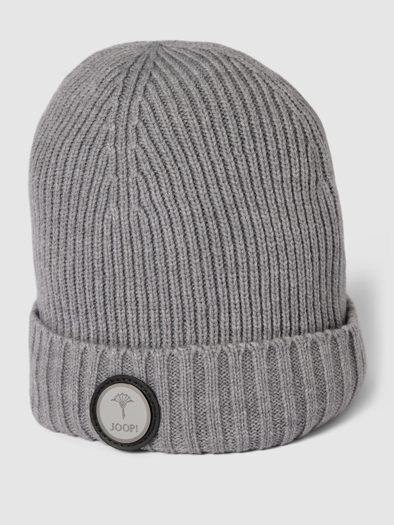 Beanie mit Label-Patch Modell 'Francis' in hellgrau