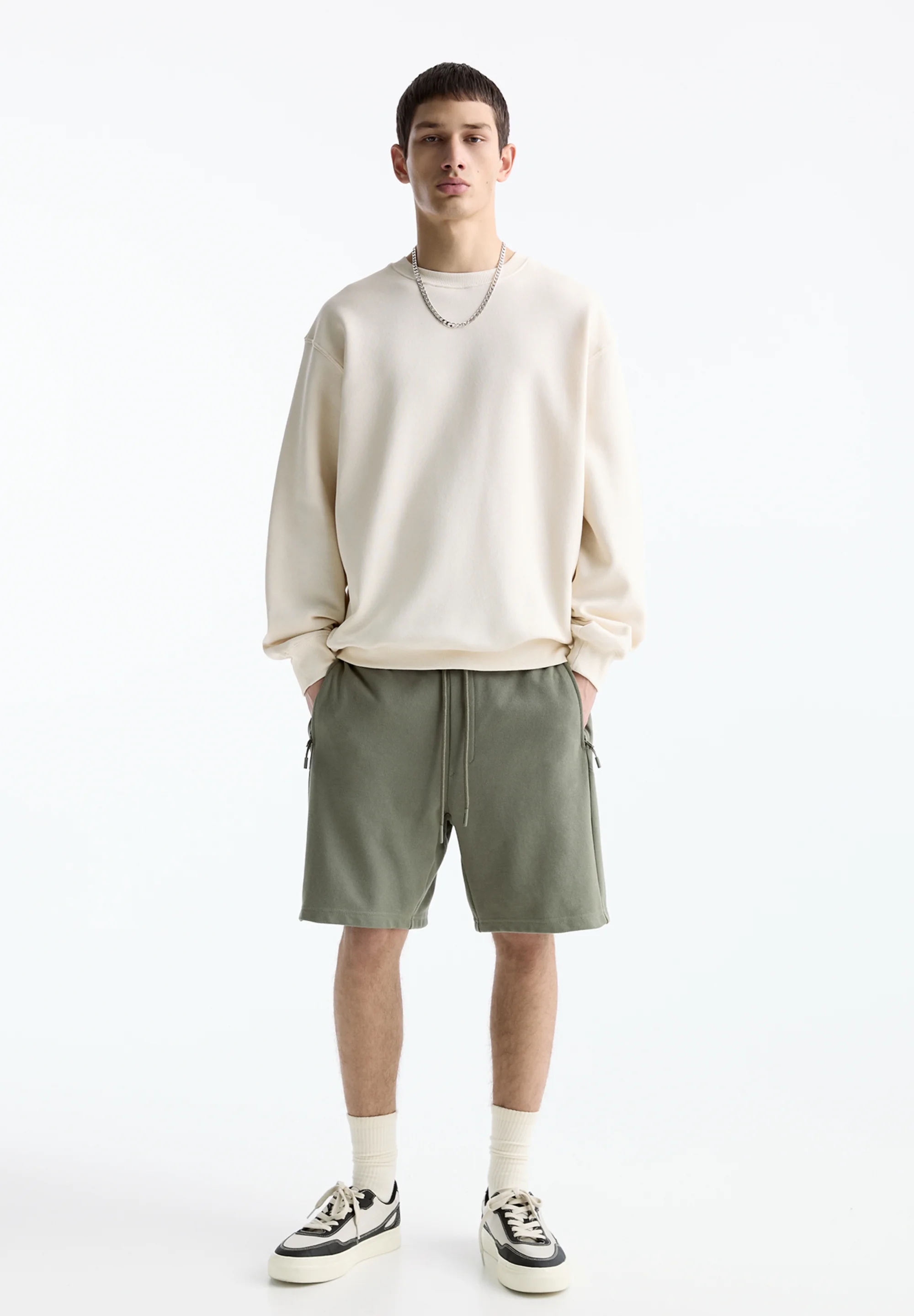 PULL&BEAR JOGGER - BERMUDA - Pantalón deportivo