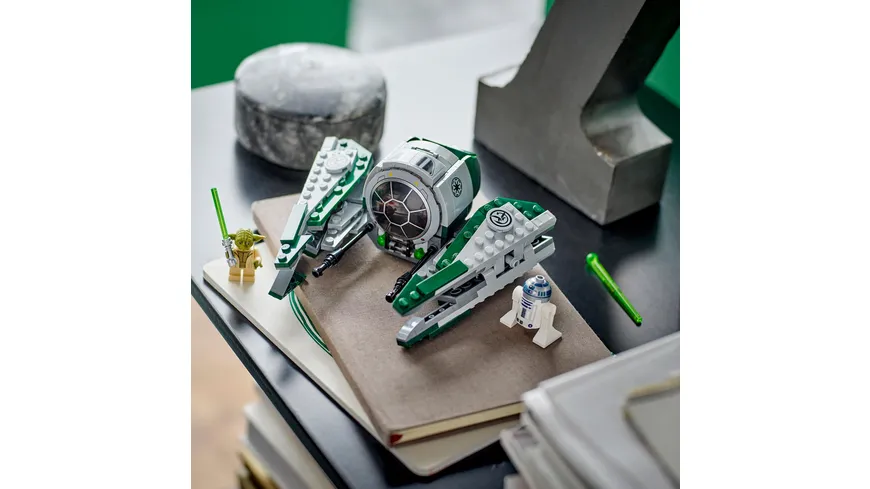LEGO Star Wars 75360 Yoda's Jedi Starfighter Bauspielzeug mit Yoda und R2D2-Figur