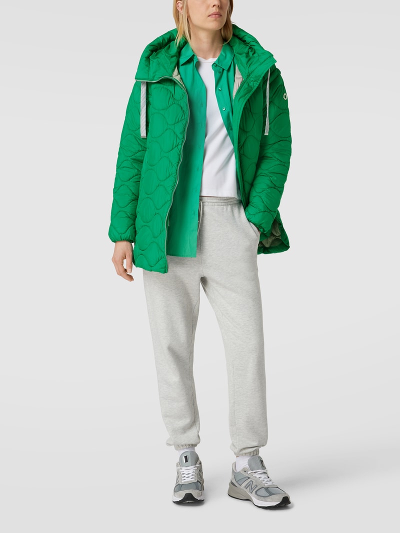 Steppjacke mit Strukturmuster in smaragdgrün