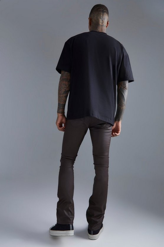 Beschichtete Skinny-Schlagjeans