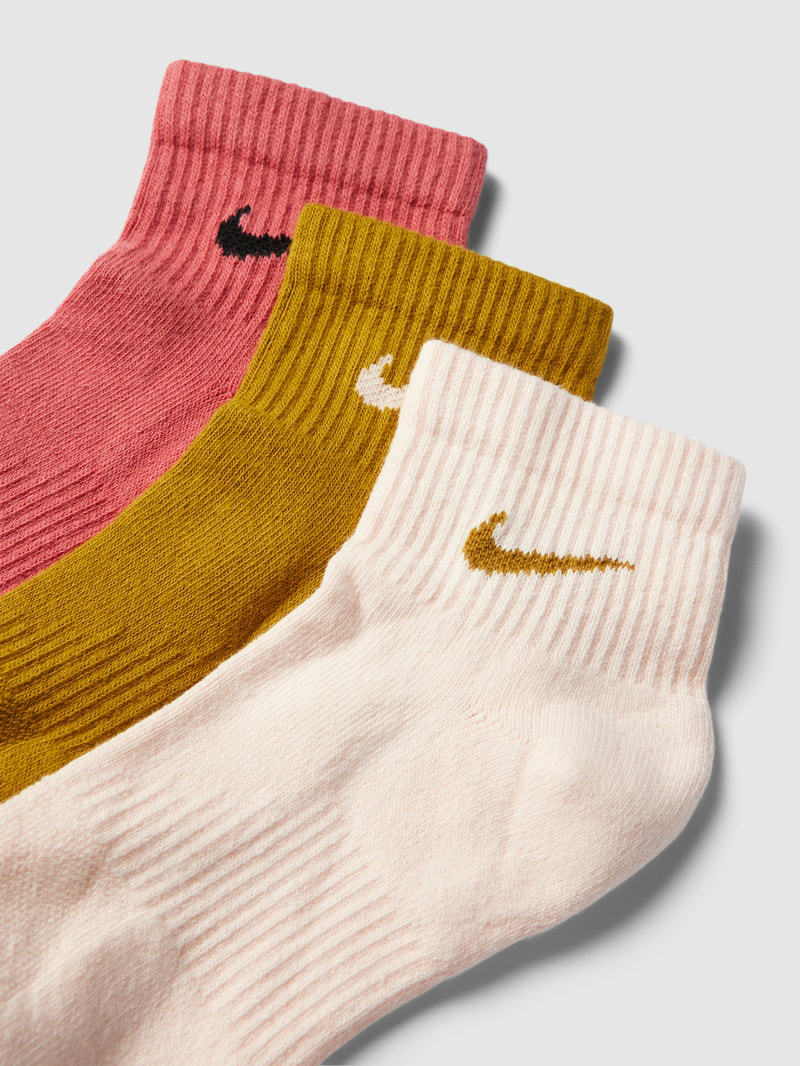 Socken im 3er-Pack in koralle