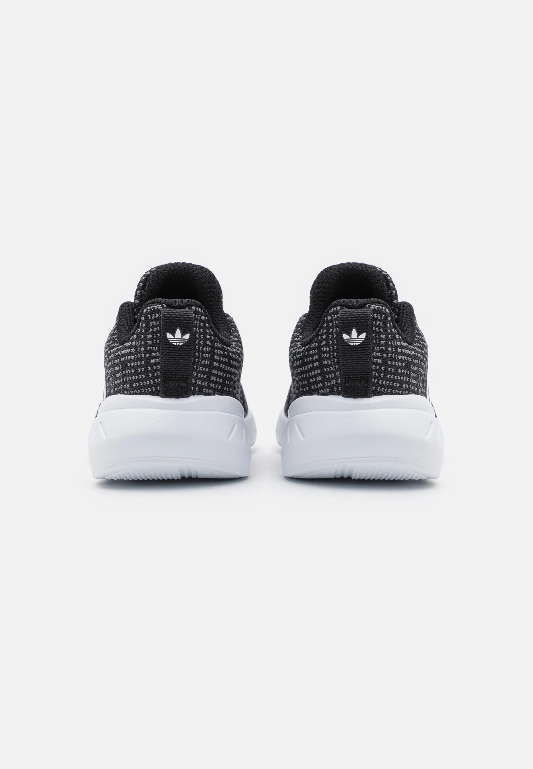 adidas Originals SWIFT RUN 22 UNISEX - Zapatillas bajas