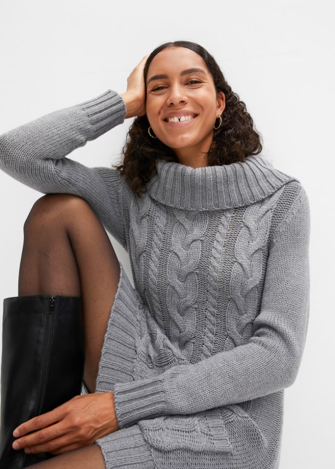 Strickkleid mit Rollkragen und aufgesetzten Taschen