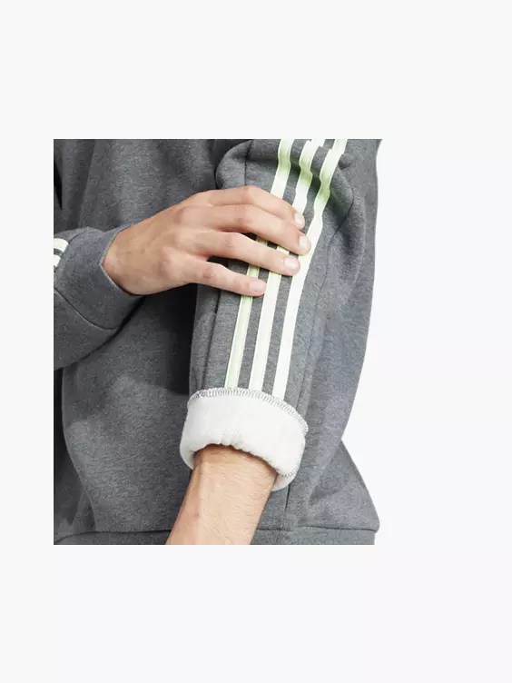 adidas Sweatshirt