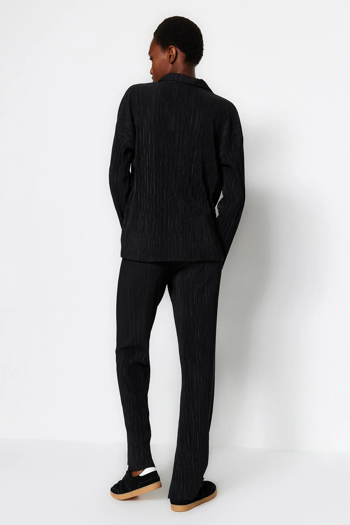 Trendyol Collection  Schwarzes, plissiertes, normal geknöpftes Strickoberteil und -unterteil-Set TWOAW24AU00073