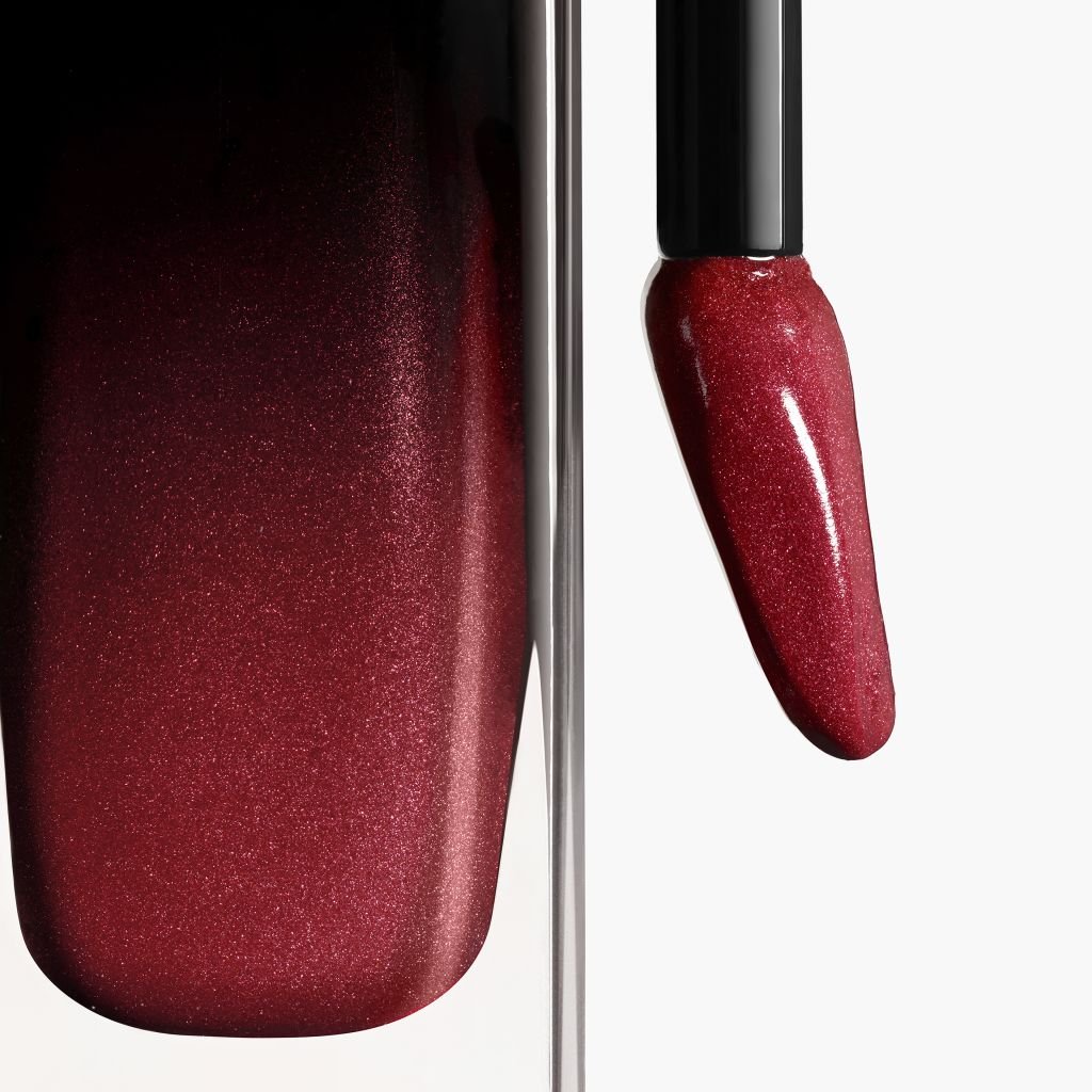 CHANEL ROUGE ALLURE LAQUE DER GLÄNZENDE FLUID-LIPPENSTIFT MIT LANGEM HALT