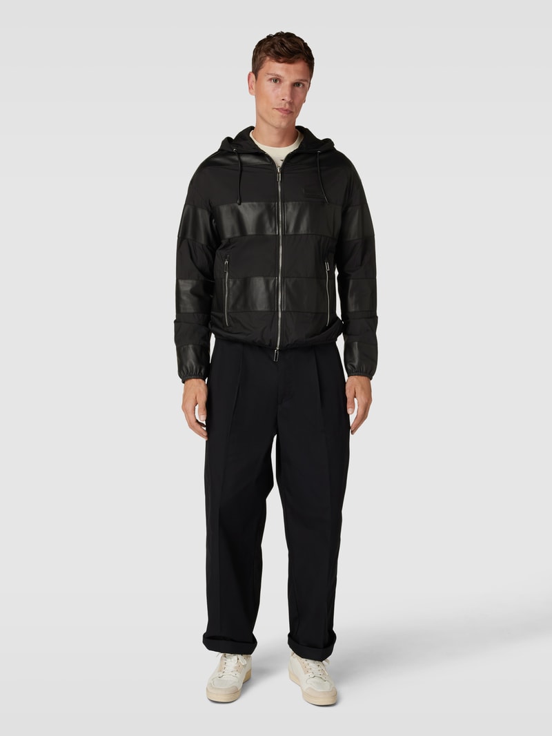 Jacke aus Lammleder mit Kapuze in schwarz