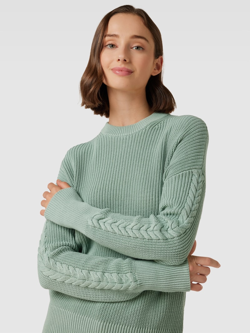 Strickpullover mit Rundhalsausschnitt in schilf