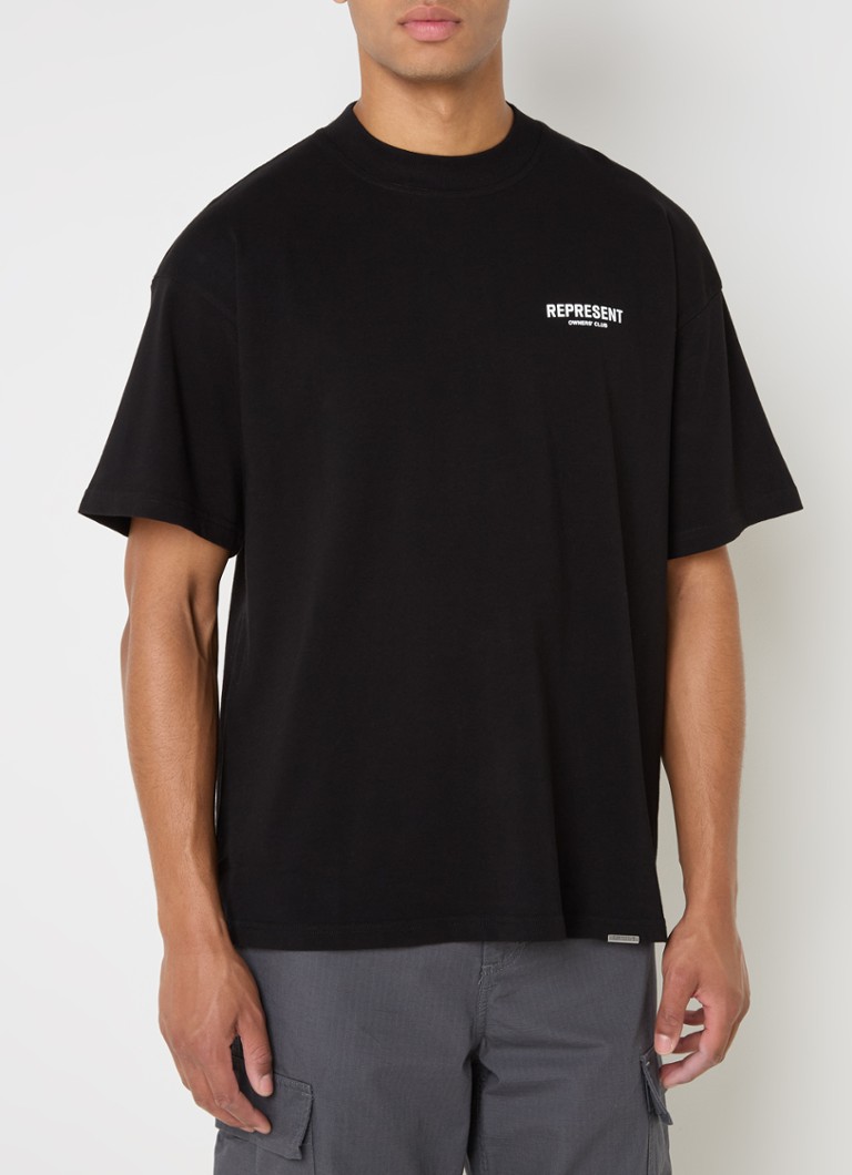 Tricou Owners Club cu logo și imprimeu pe spate.