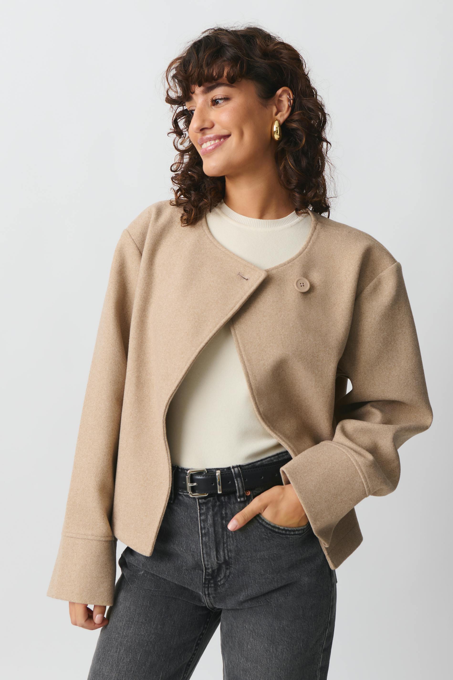 One button jacket