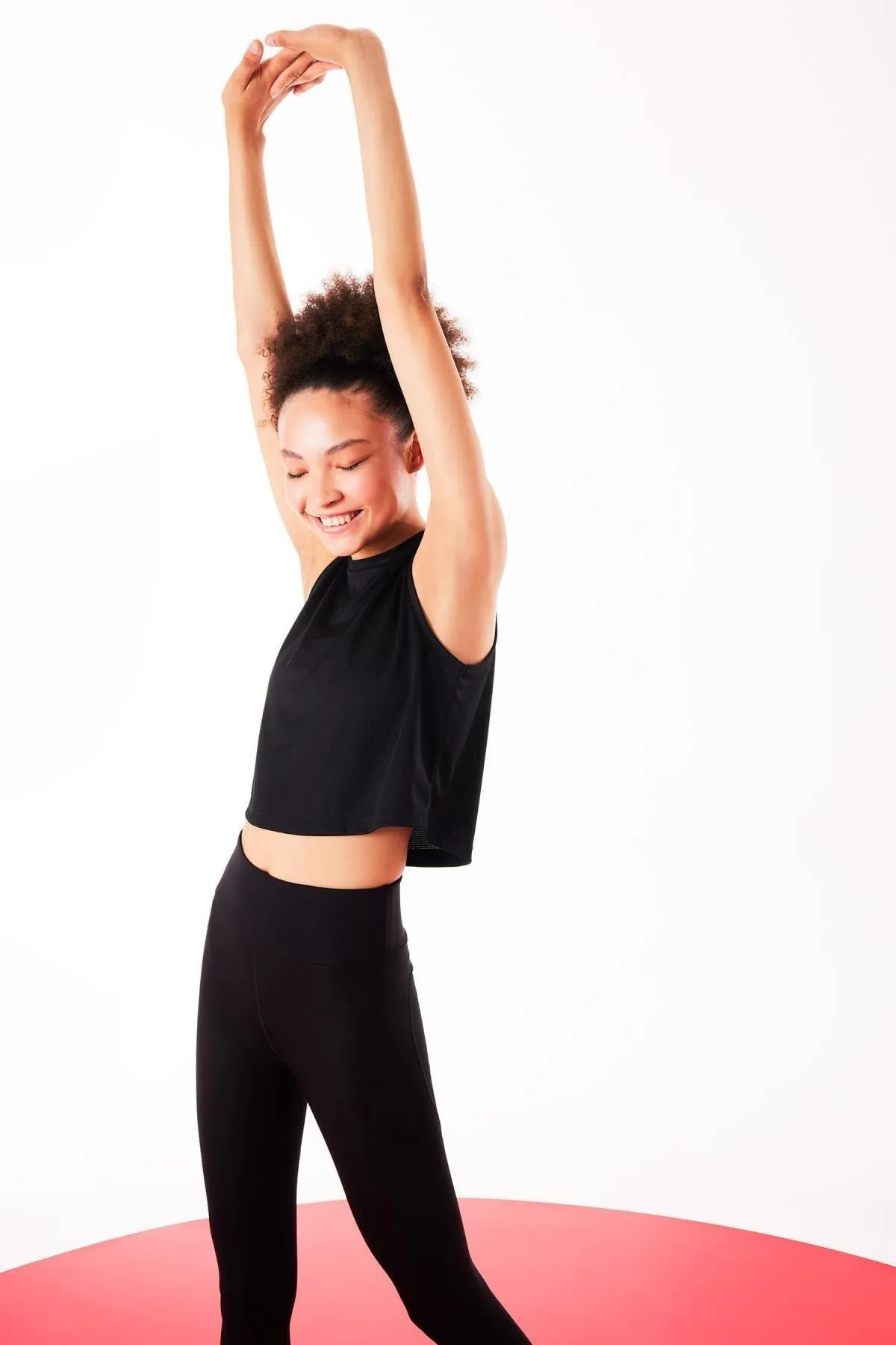 DeFacto  Sportliches Crop Top mit Rundhalsausschnitt - A2518ax23sm