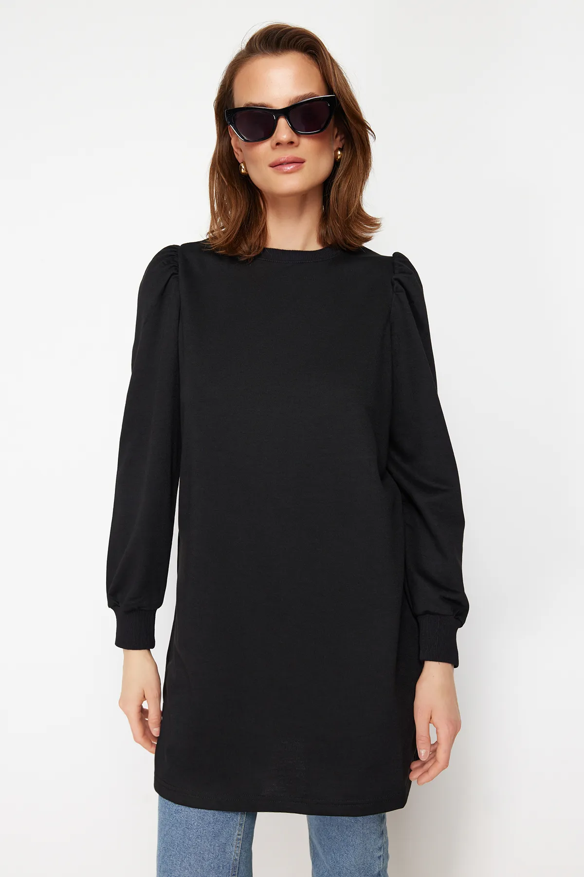 Trendyol Modest  Schwarze Strick-Tunika mit Rundhalsausschnitt und Schlitz und Ärmeldetail TCTSS21TN0257