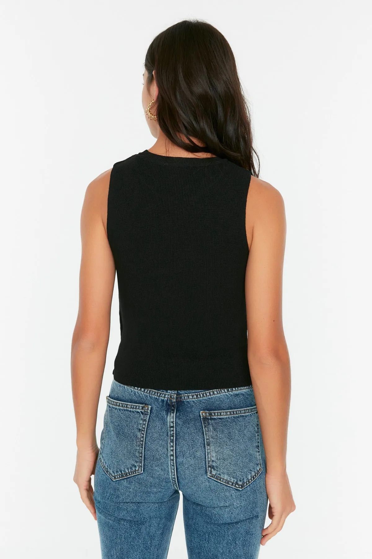 Trendyol Collection  Schwarze Crop-Strickbluse mit Rundhalsausschnitt