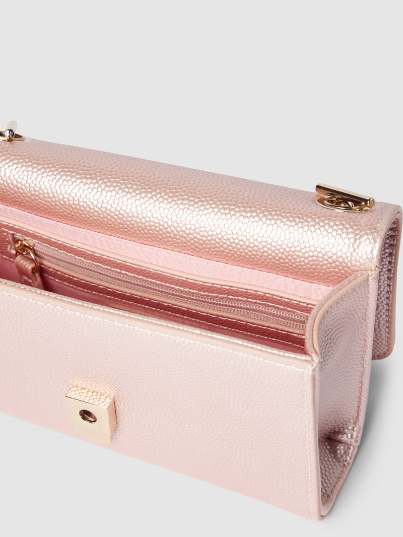 Handtasche mit Label-Applikation Modell 'DIVINA' in metallic rosa