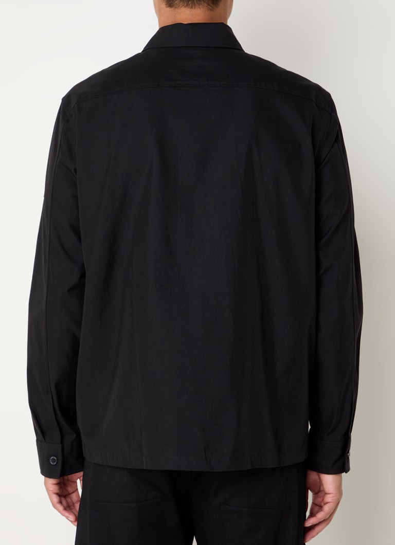 Camicia-giacca Calvin Klein dalla vestibilità classica con tasche sul petto.