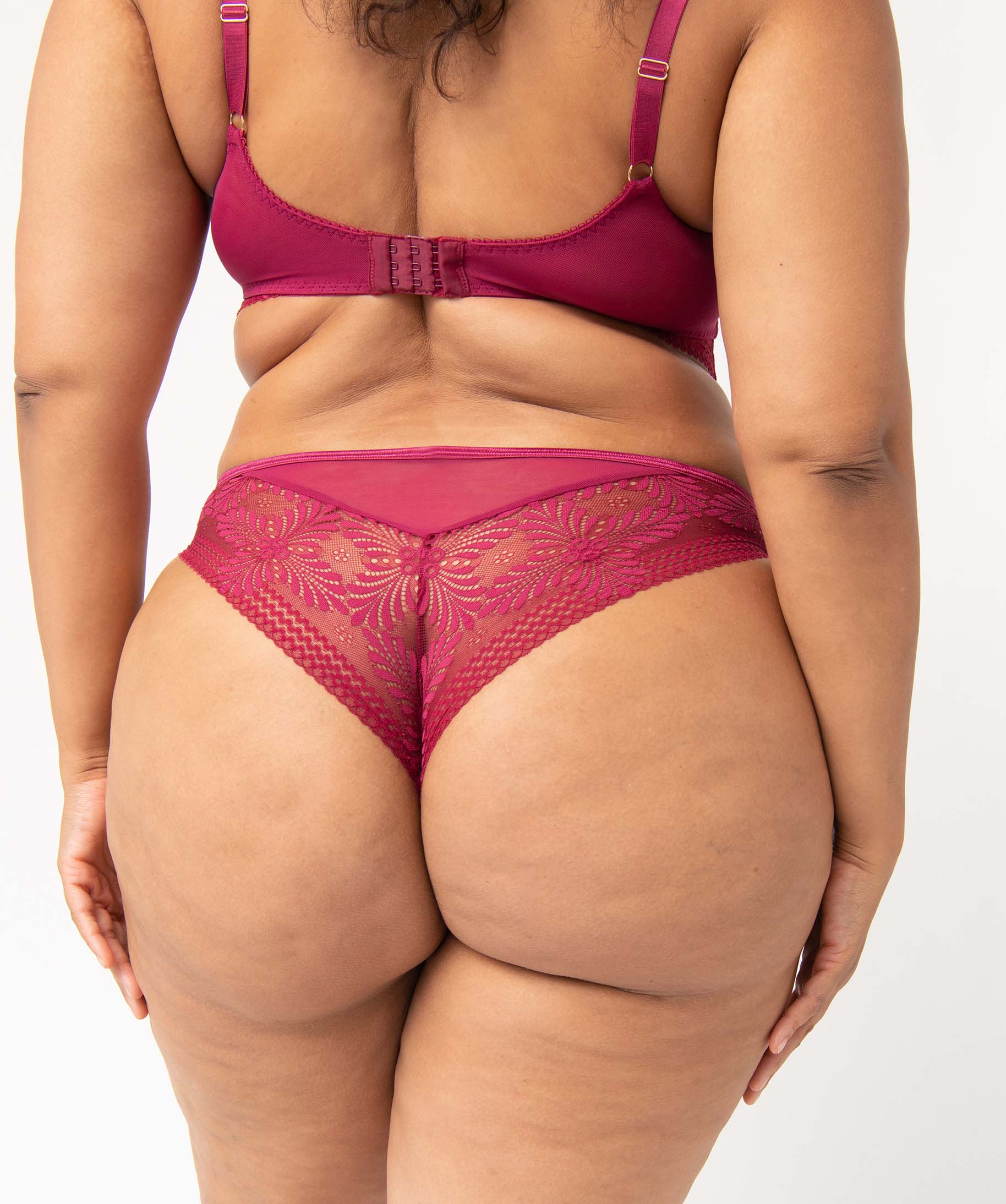 Tanga femme grande taille en dentelle et tulle rouge | GEMO