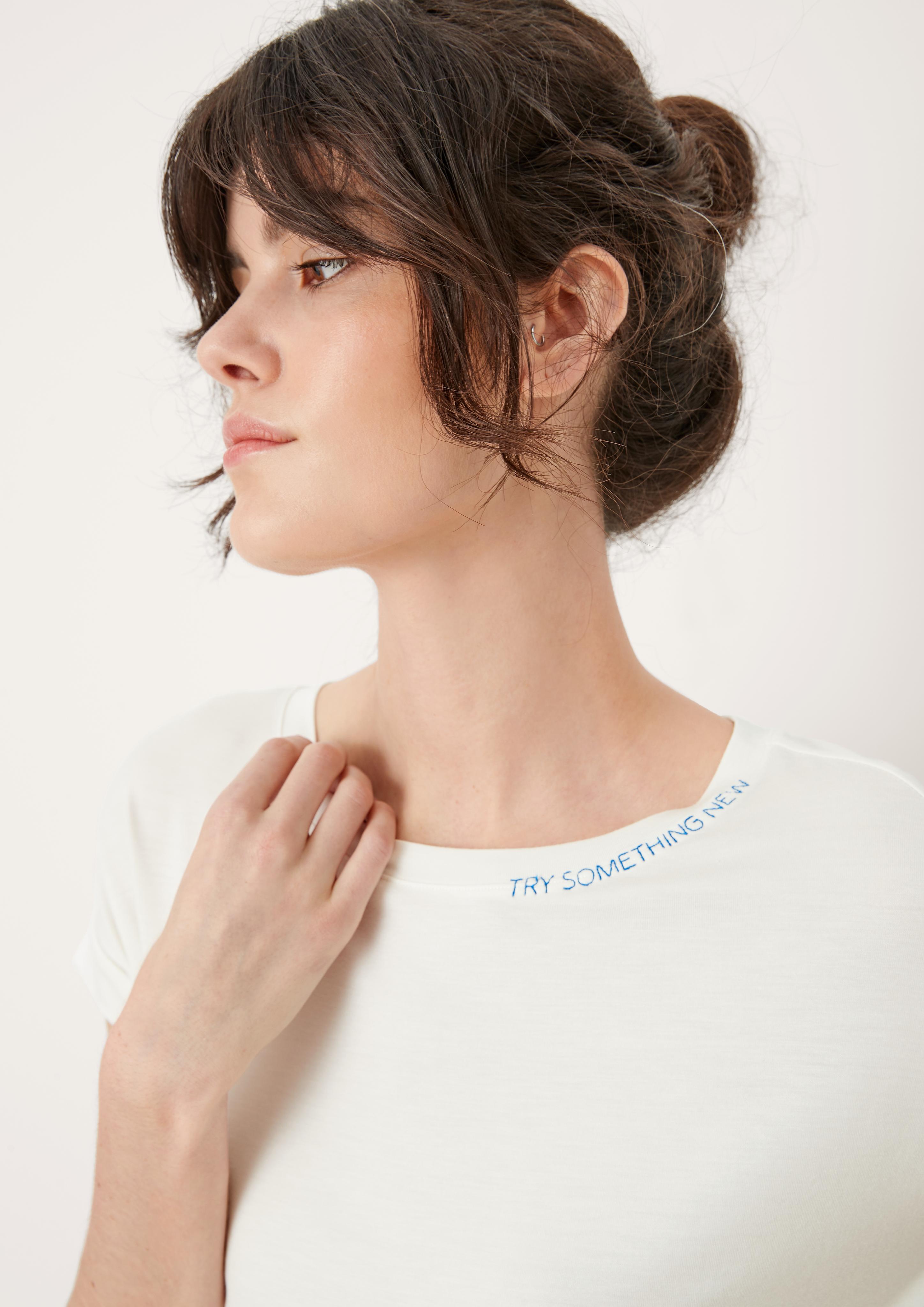 T-Shirt mit Stickerei  2125253-02D2