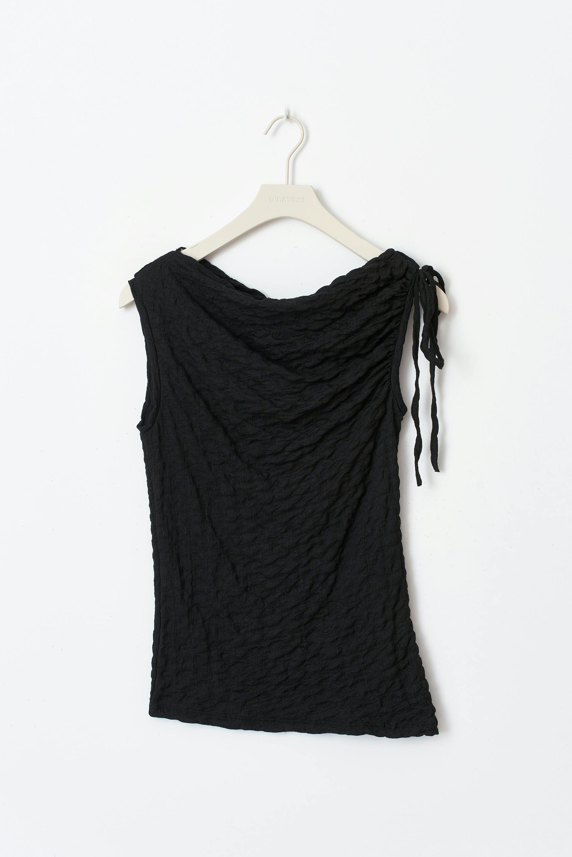 Structure asymmetric top
