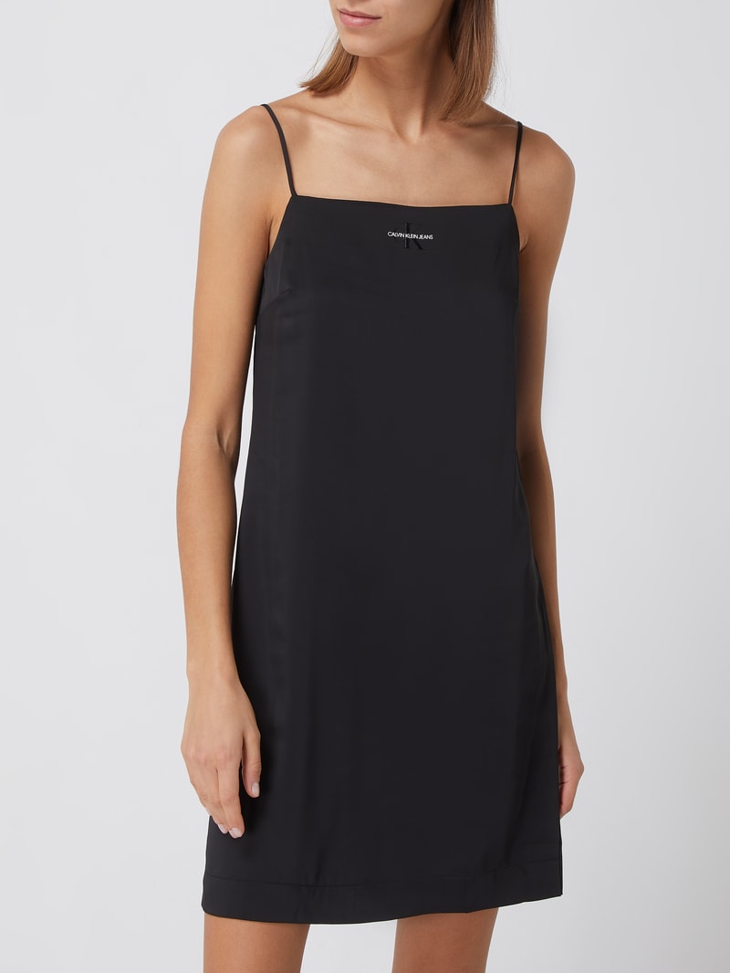 Kleid aus Satin  in schwarz
