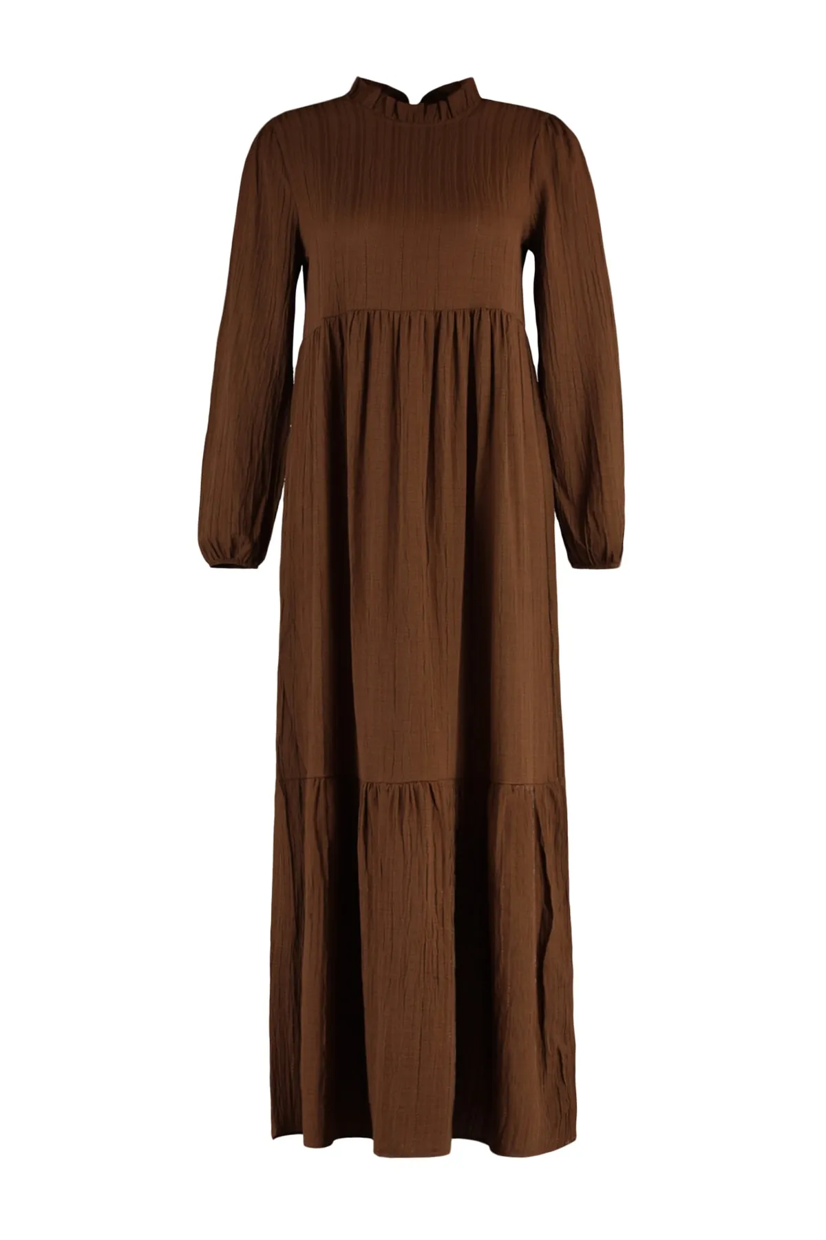 Trendyol Modest  Braunes Crinkle-Gewebtes Kleid mit Stehkragen und weiter Passform TCTSS22EB00171