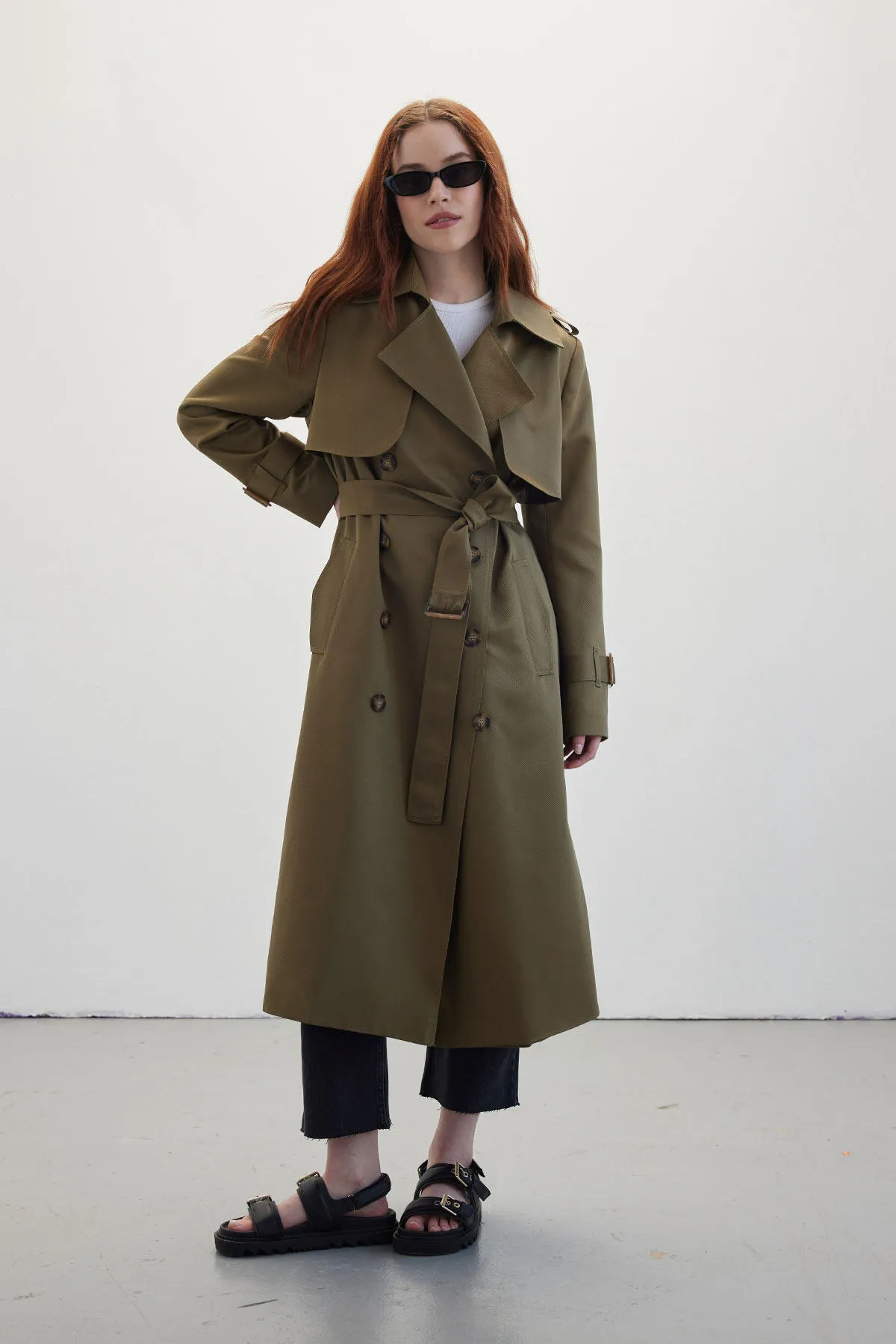 Manuka  Zweireihiger klassischer Trenchcoat in Khaki