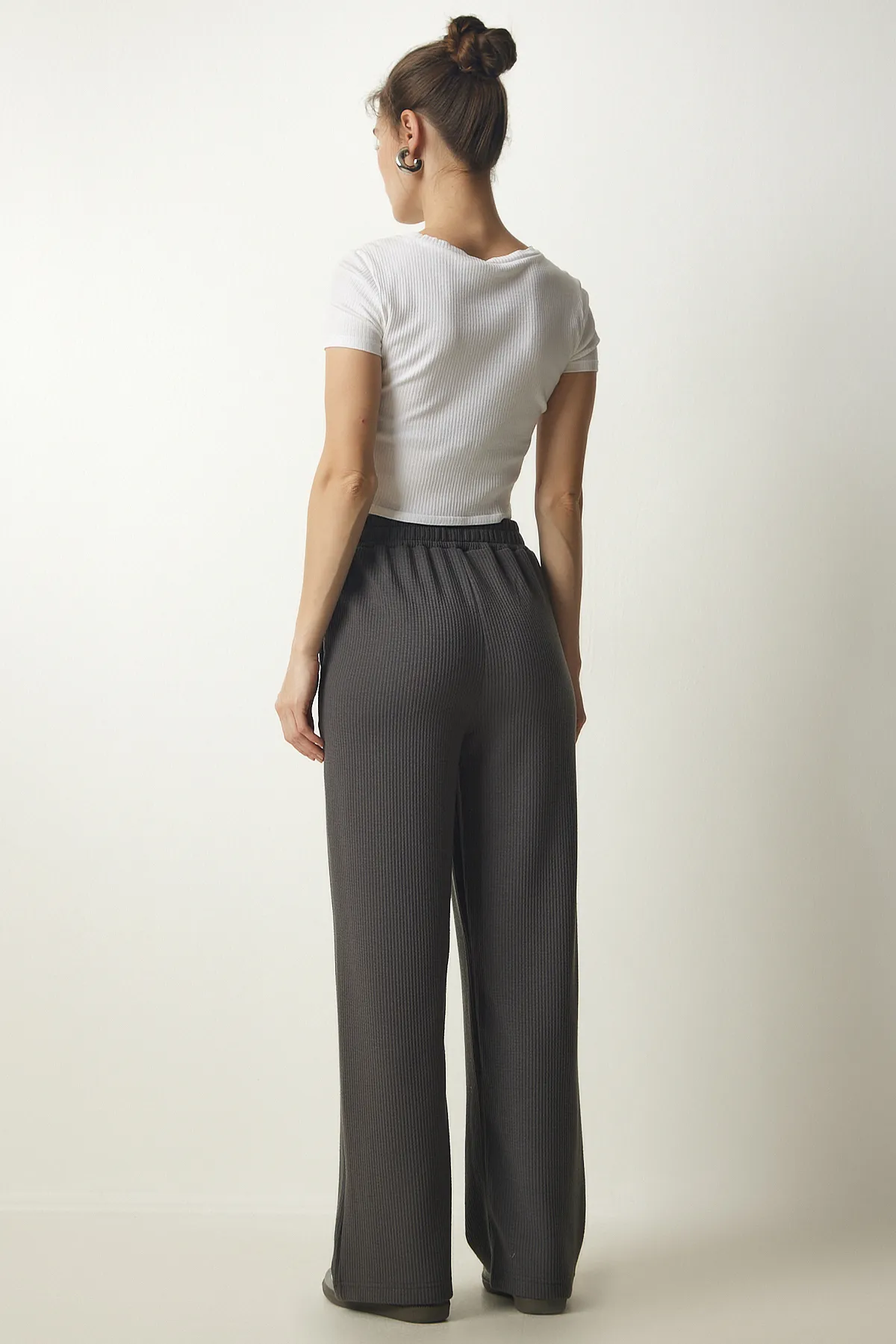 Happiness İstanbul  Geräucherte Cord-Strickhose für Damen EW00005