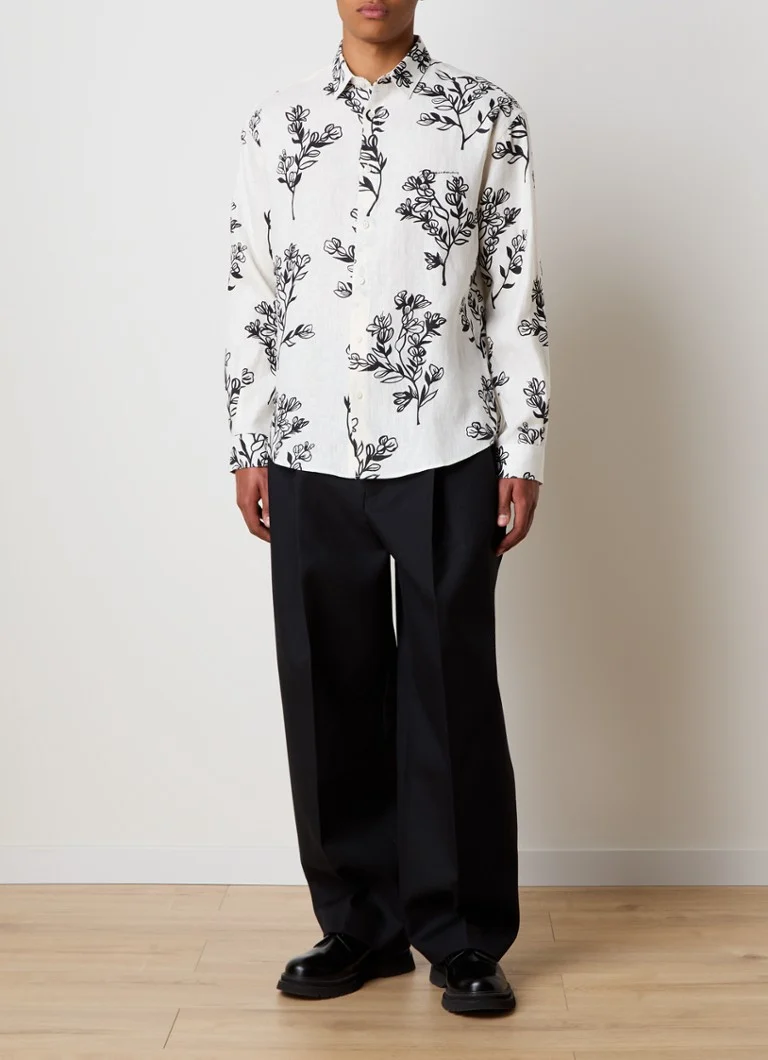 Cămașă clasică din in de la Jacquemus cu imprimeu floral.