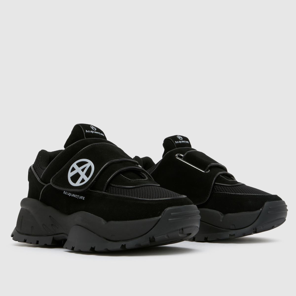 AKUPUNKTUR – Svarta beefer-sneakers