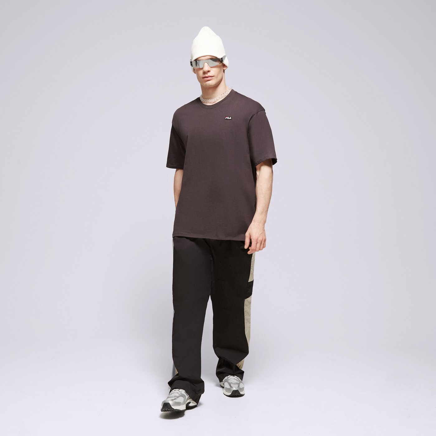 FILA T-SHIRT BADGE LOGO TEE Schwarz