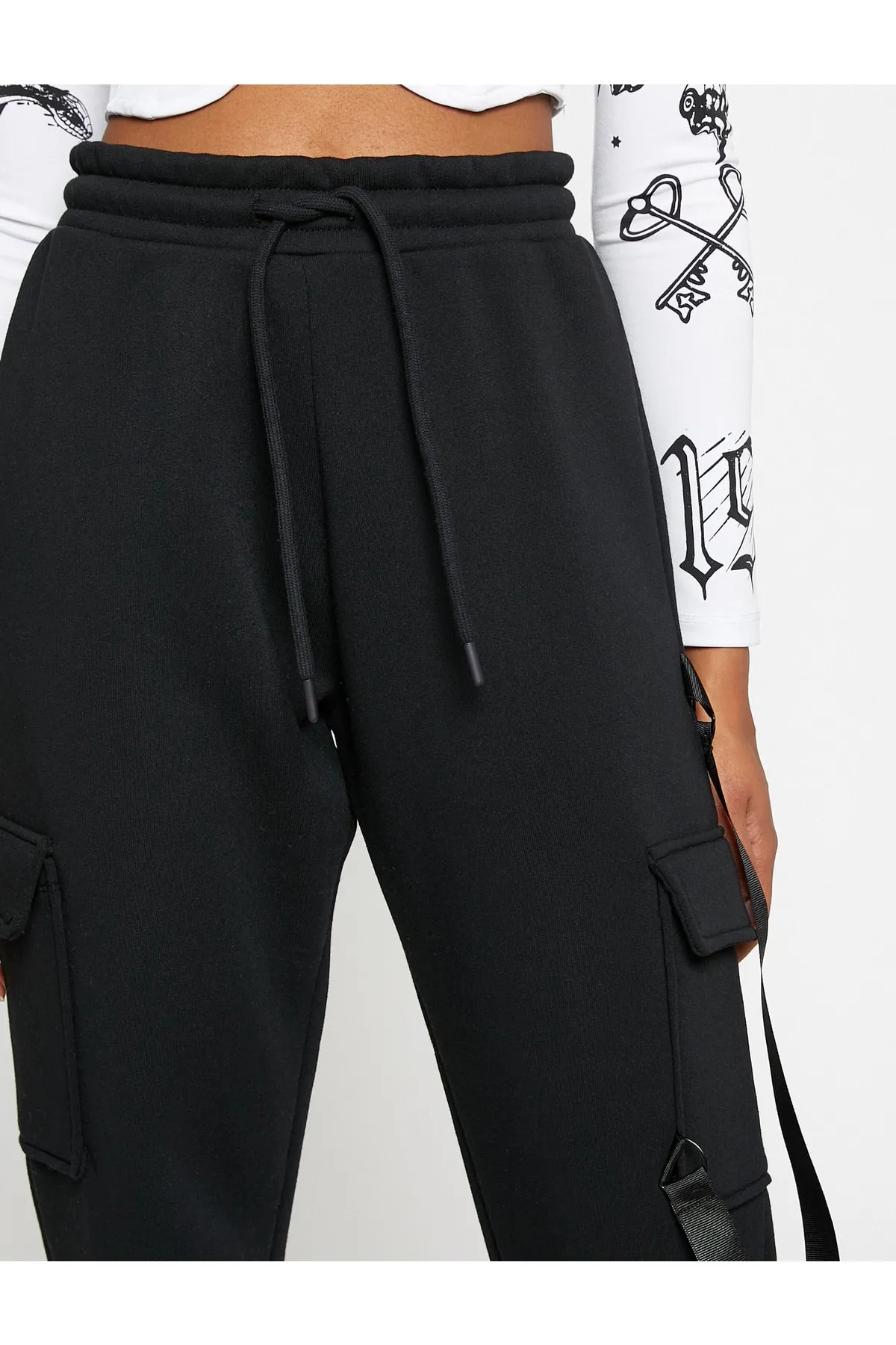 Koton  Jogger-Jogginghose mit Taschendetail, geschnürter Taille und Fleece-Innenseite