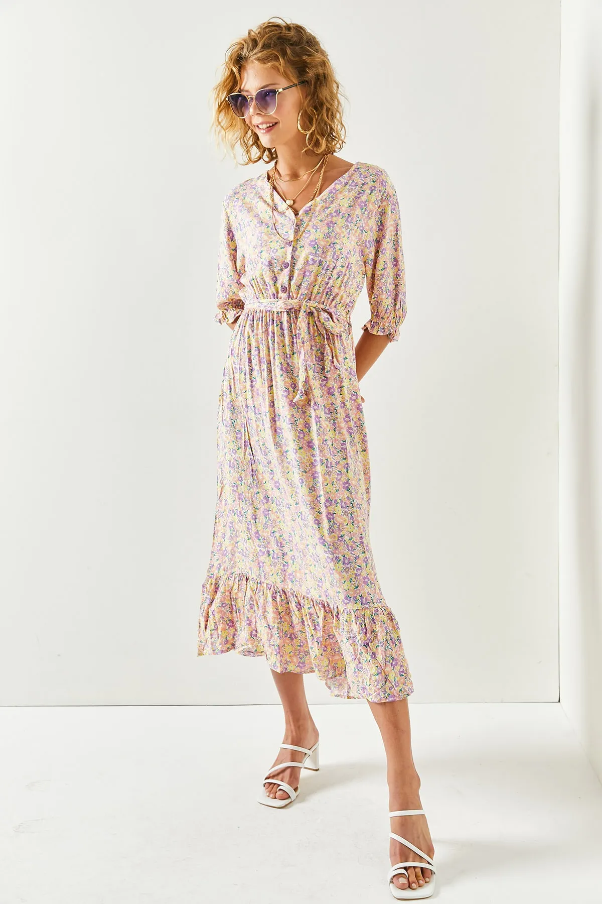 Olalook  Gelb-lila Damenkleid aus gewebter Viskose mit Knöpfen und Gürtelärmeln ELB-19001524