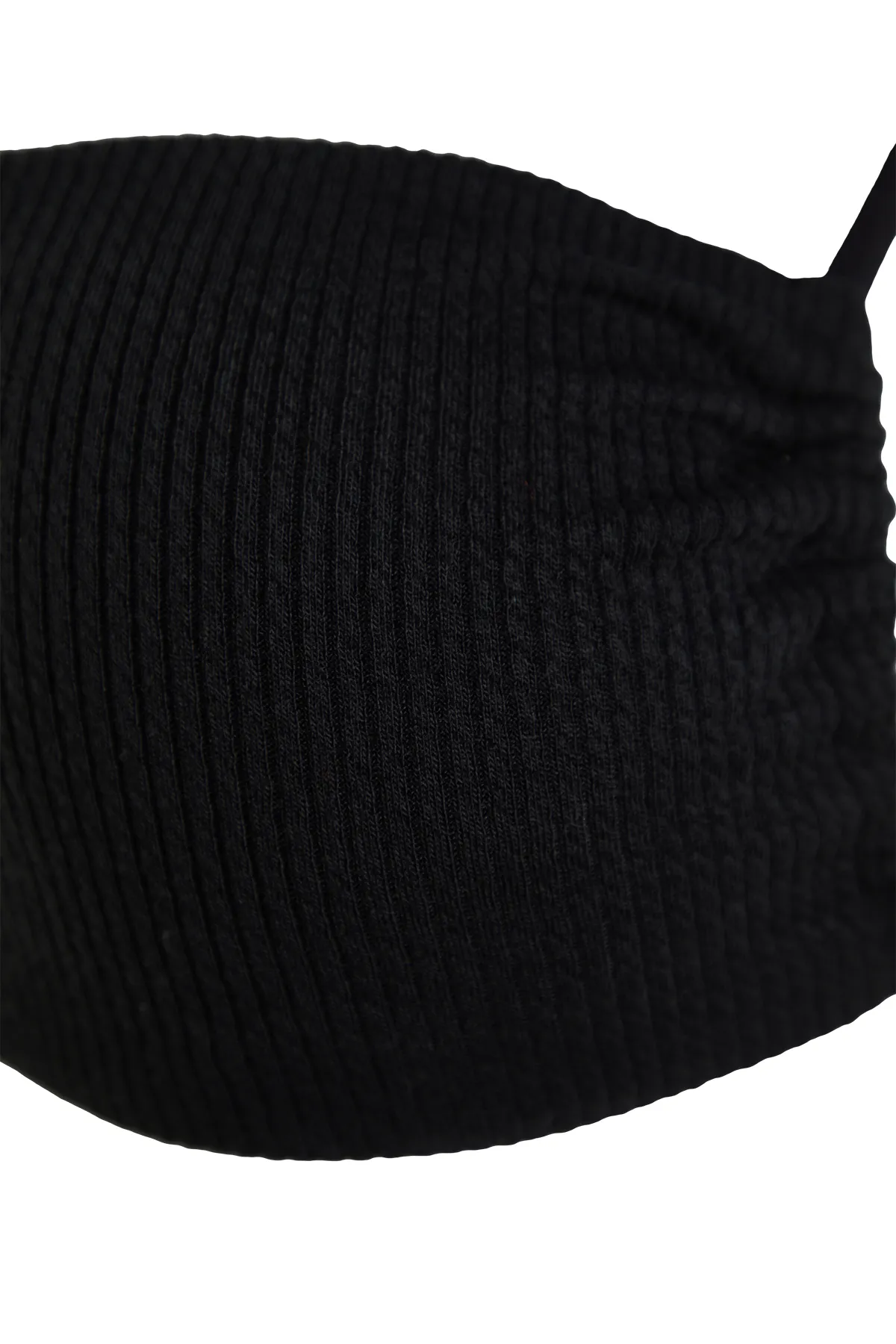 Trendyol Collection  Schwarzes, trägerloses, strukturiertes Bikinioberteil mit Ausschnitten/Fenstern TBESS23BU00247