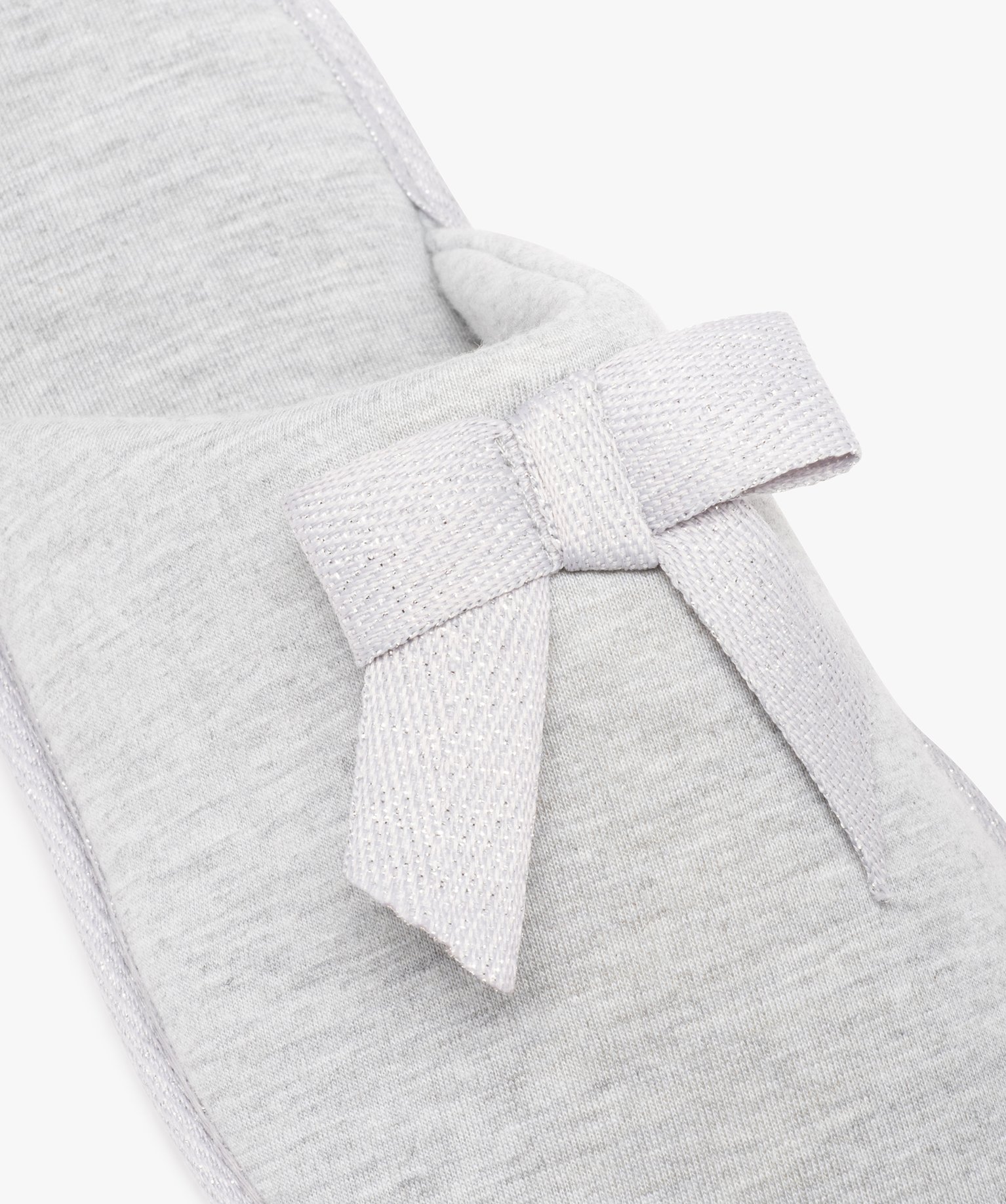 Chaussons femme mules plates en jersey à n?ud brillant gris clair | GEMO