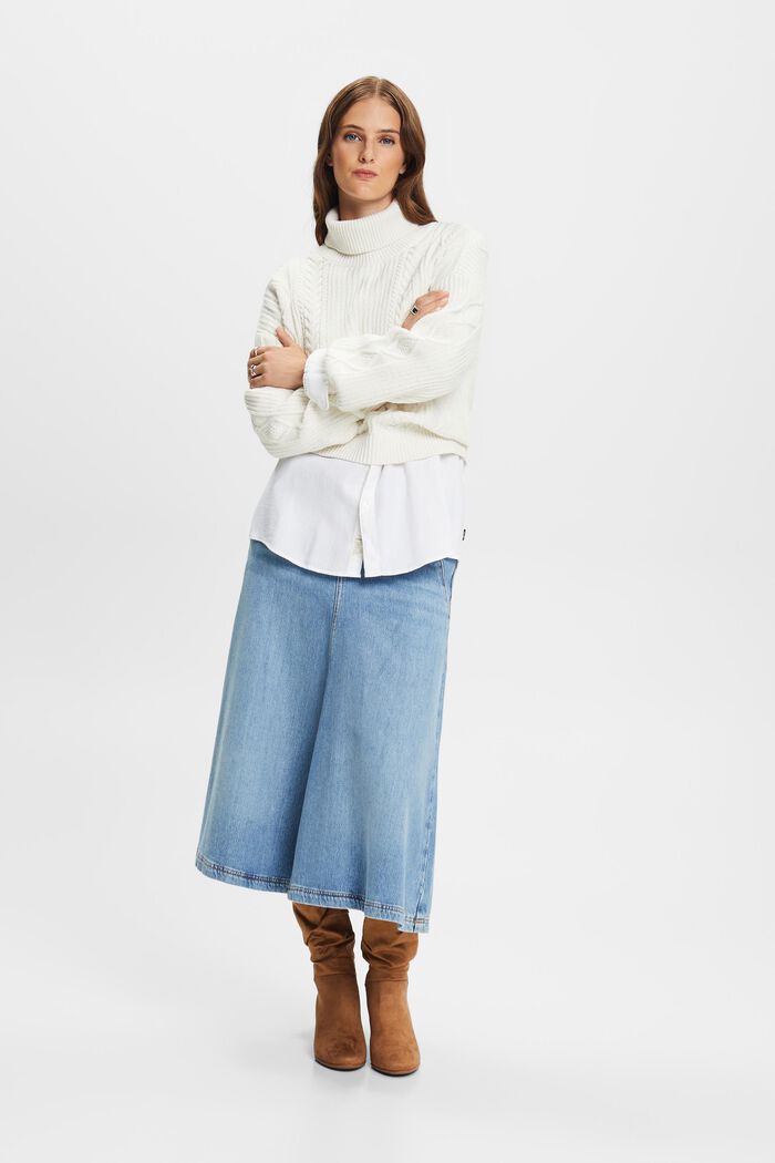 Rollkragenpullover aus Zopfstrick