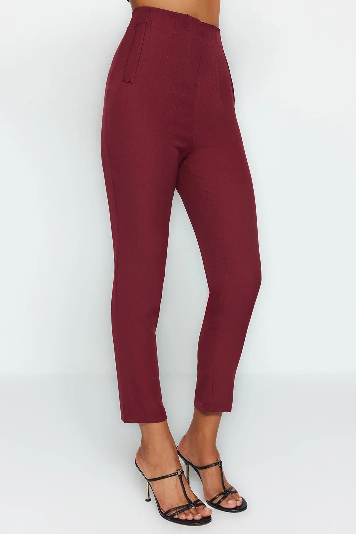 Trendyol Collection  Dunkelburgunderrote, zigarettengemusterte, gewebte Hose mit hoher Taille und knöchellangem Abnäher TWOSS20PL0515