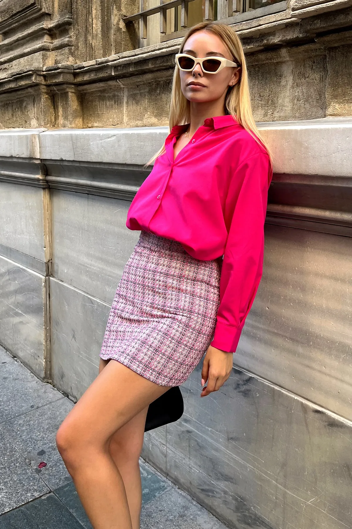 Trend Alaçatı Stili  Rosa Chanel-Minirock mit minimalem Muster und Reißverschluss hinten für Damen HN08049