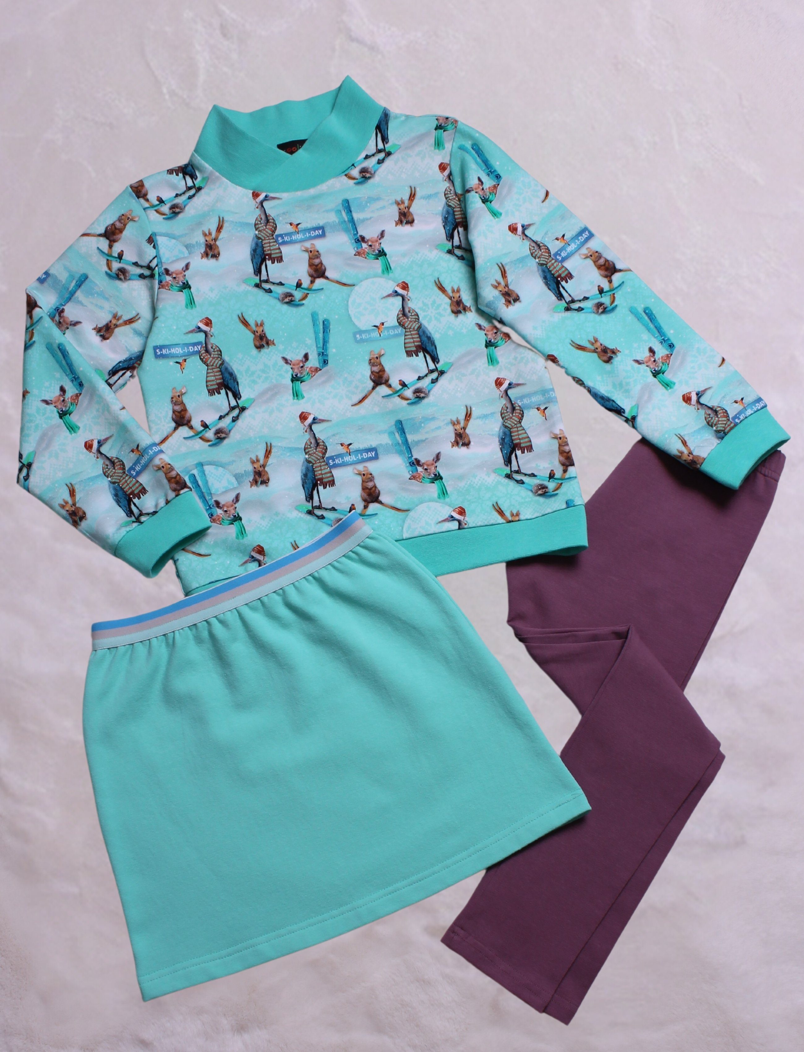 coolismo Sweater Kinder Sweatshirt Mädchen Pullover mit niedlichem Skihasen-Print Baumwolle, Made in Europa