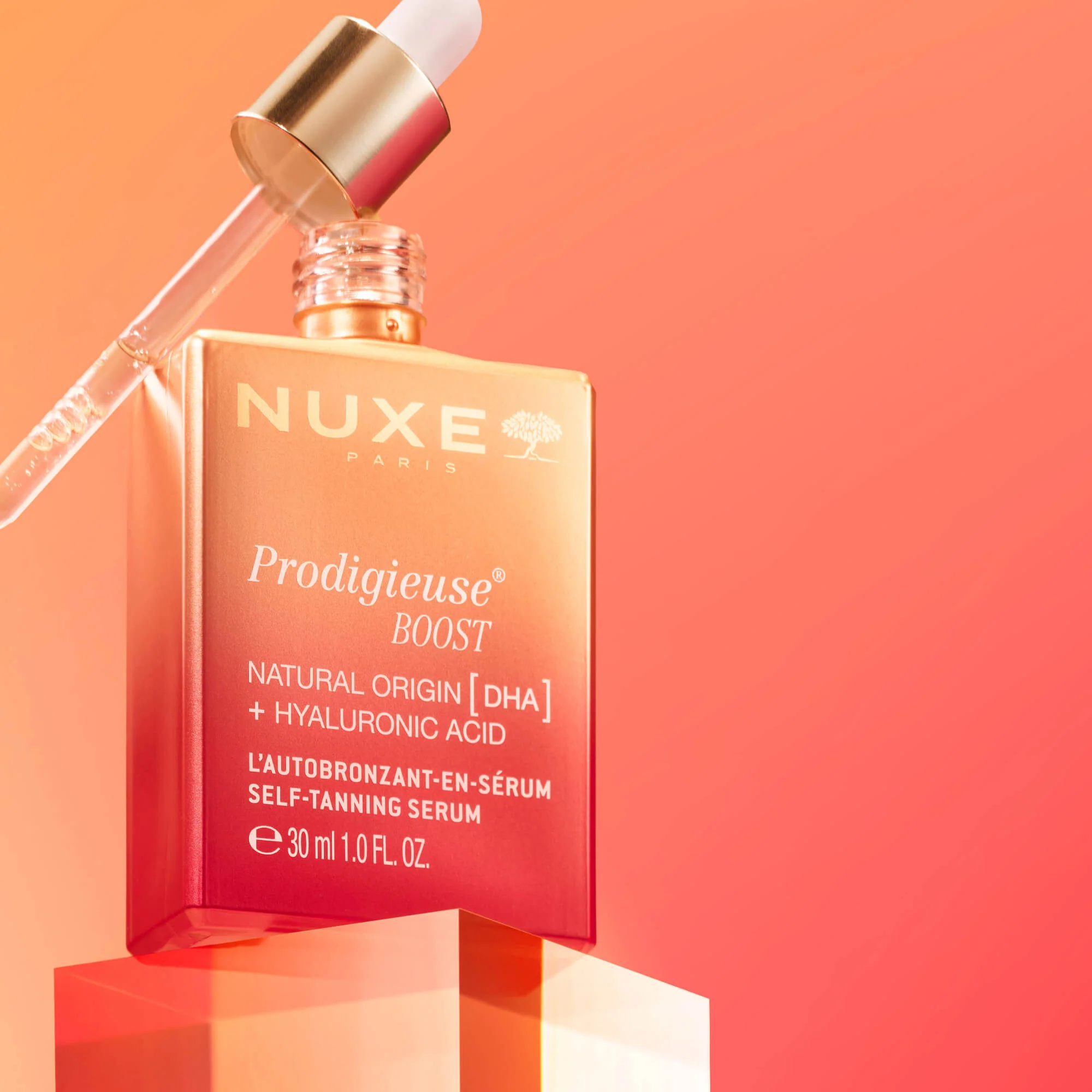Creme Prodigieuse Boost Self-Tanning Serum - Samoporjavitveni serum za obraz, vlažilni serum za obraz