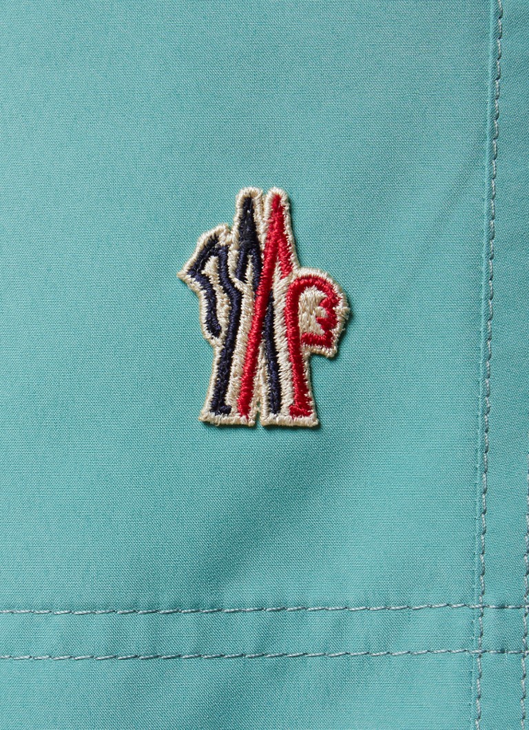 Pantaloni scurți Moncler cu croială dreaptă, buzunare laterale și logo