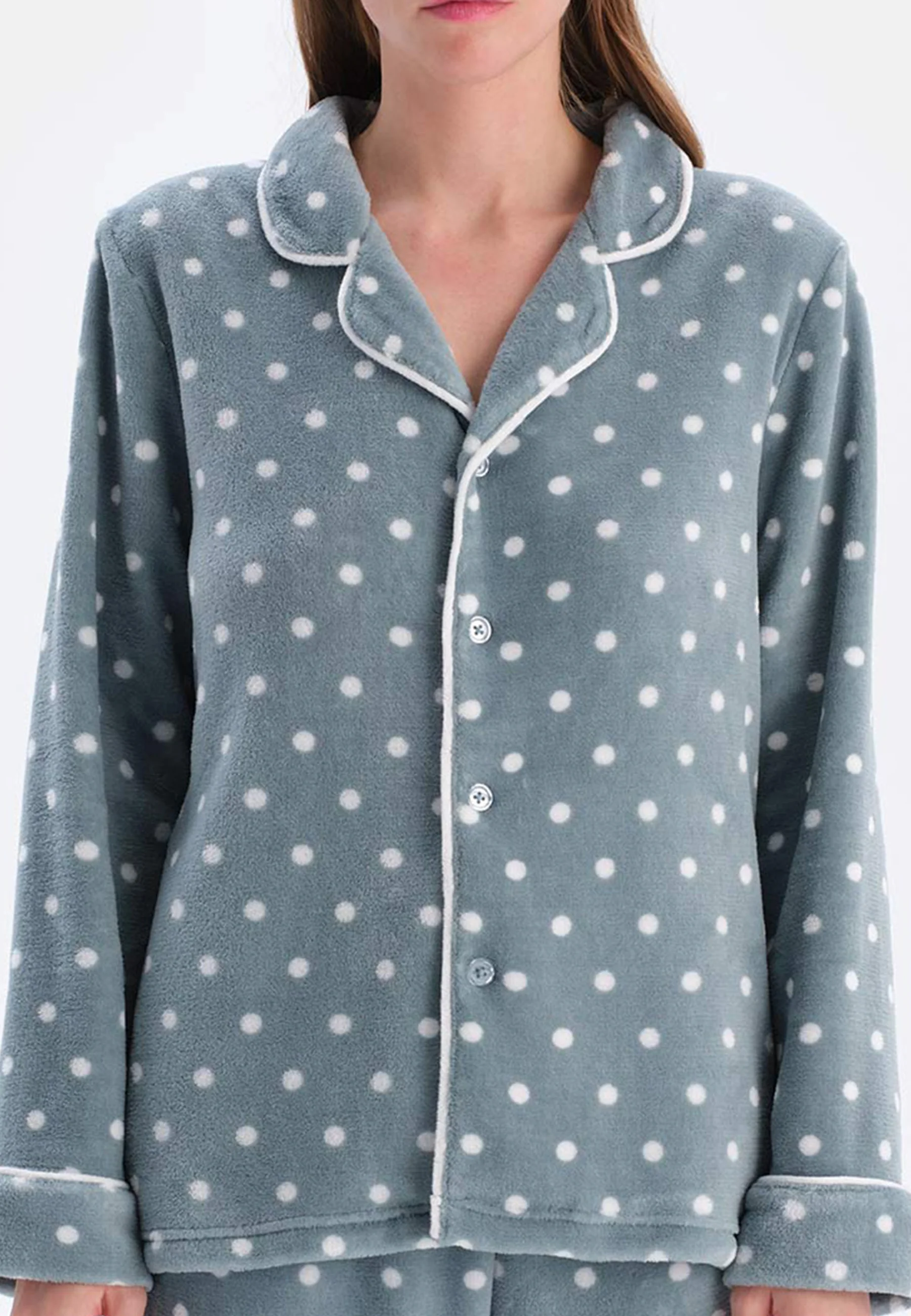 CONJUNTO REGULAR DAGI DE LUNARES CON CUELLO DE MANGA LARGA - Pijama