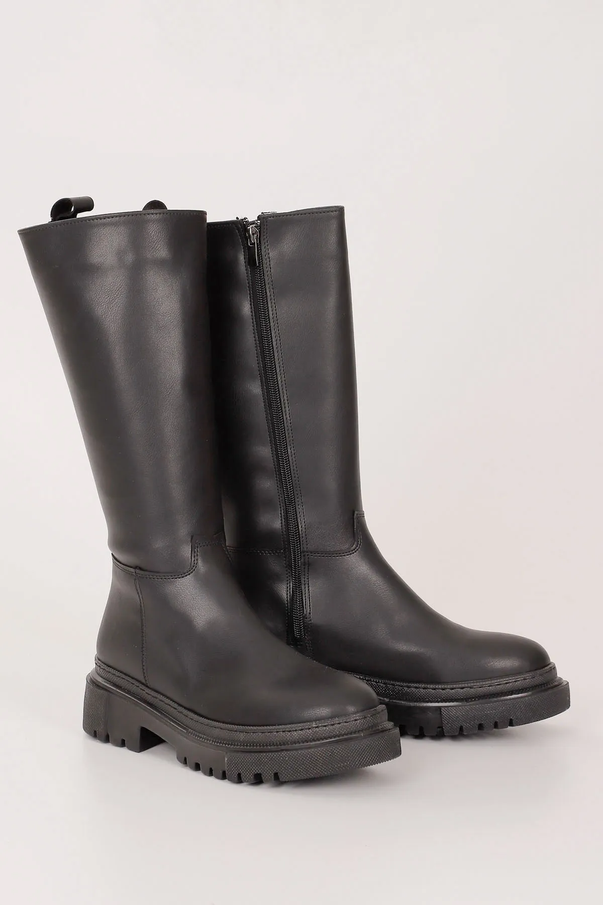 GÖNDERİ(R)  SCHWARZE Damen-Tagesstiefel mit runder Zehenpartie und Reißverschluss und Absatz 37520