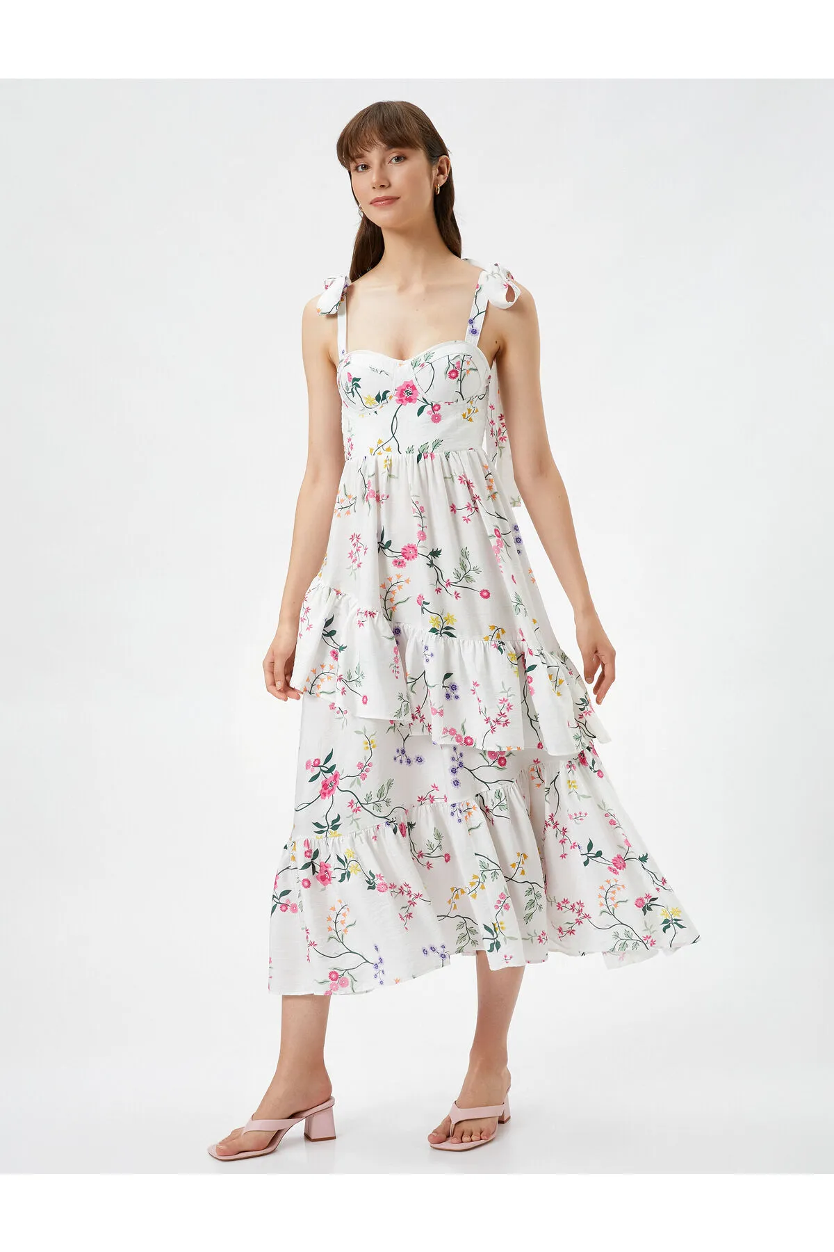 Koton  Geblümtes Midi-Kleid mit Bindeband, Volants, Herzkragen und Schleifendetail