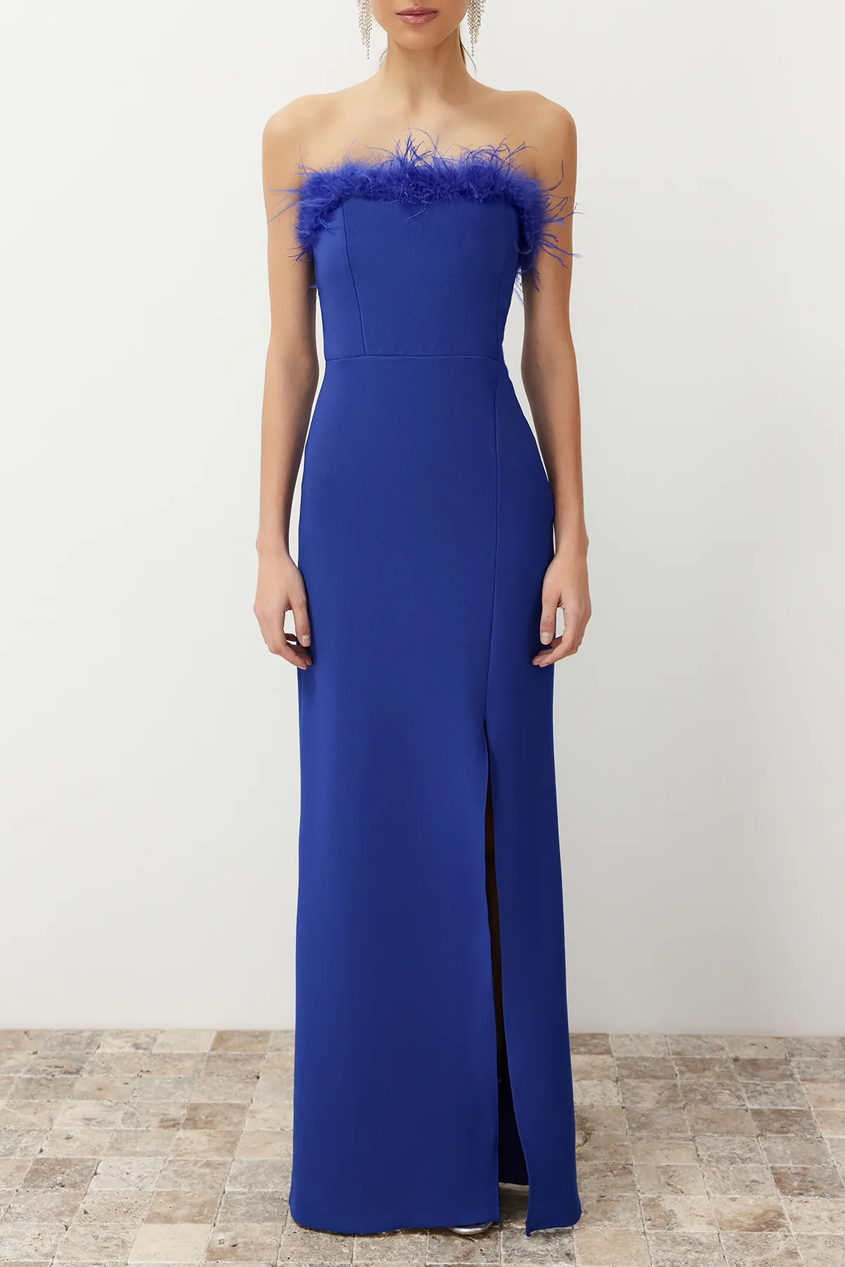 Trendyol Collection  Saks Body-Sitting Woven Openwork Abendkleid TPRSS22AE0095