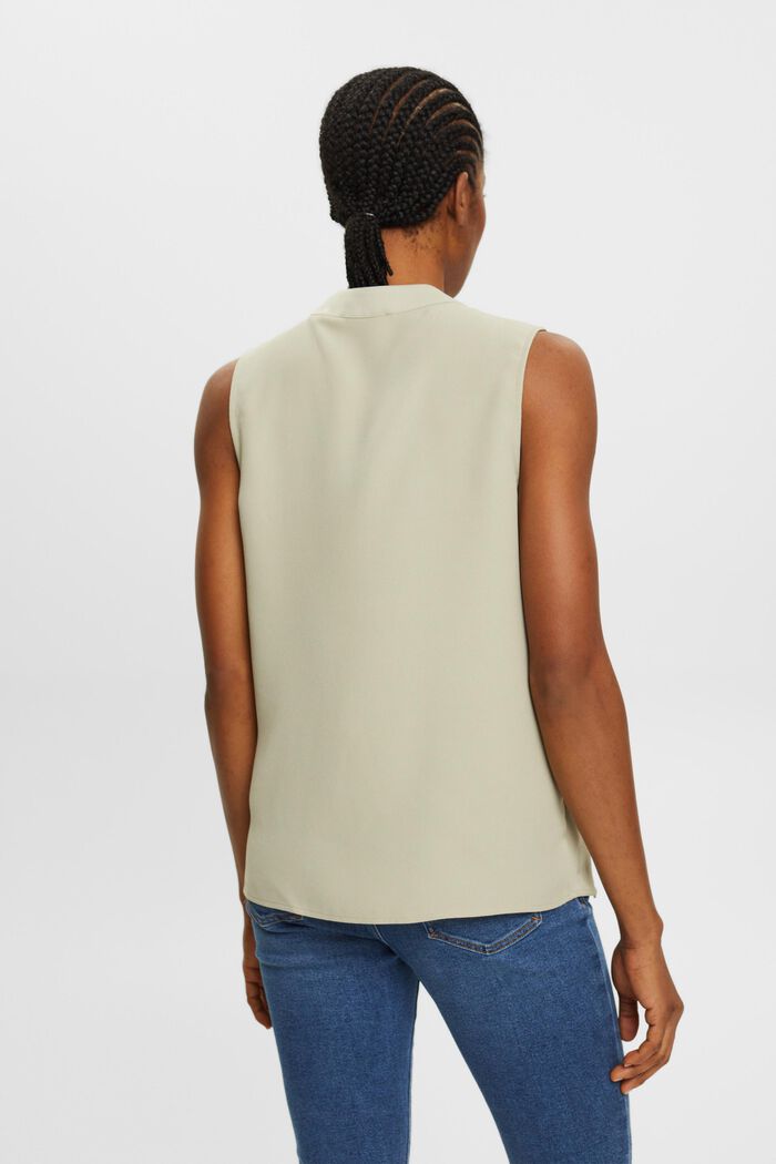 Ärmellose Bluse mit V-Ausschnitt