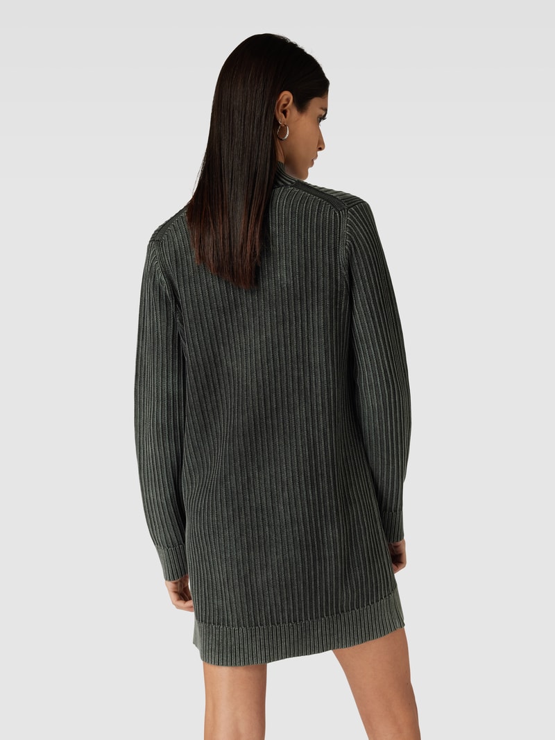 Strickkleid mit Label-Patch in black