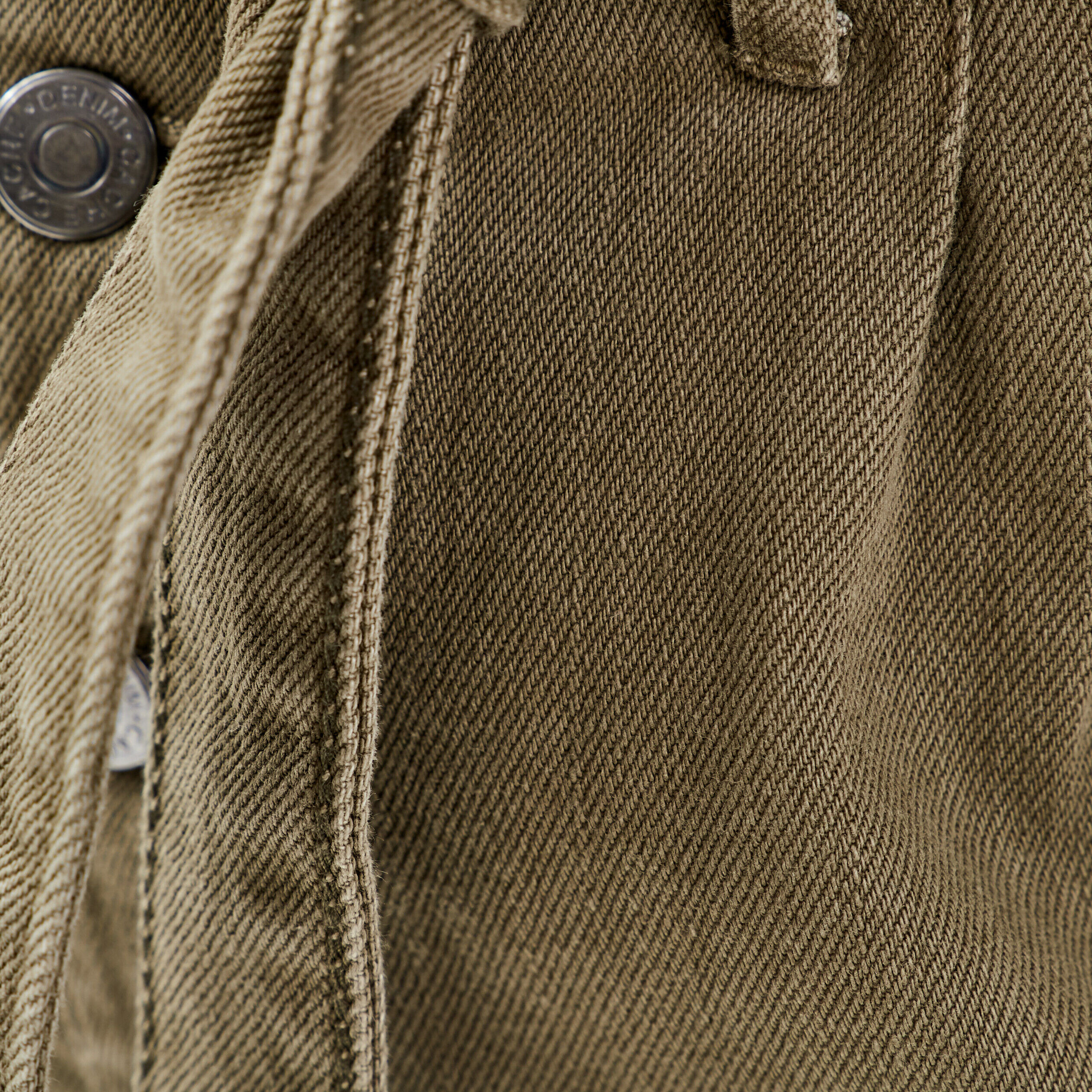 Short droit ceinturé vert kaki femme | Cache Cache